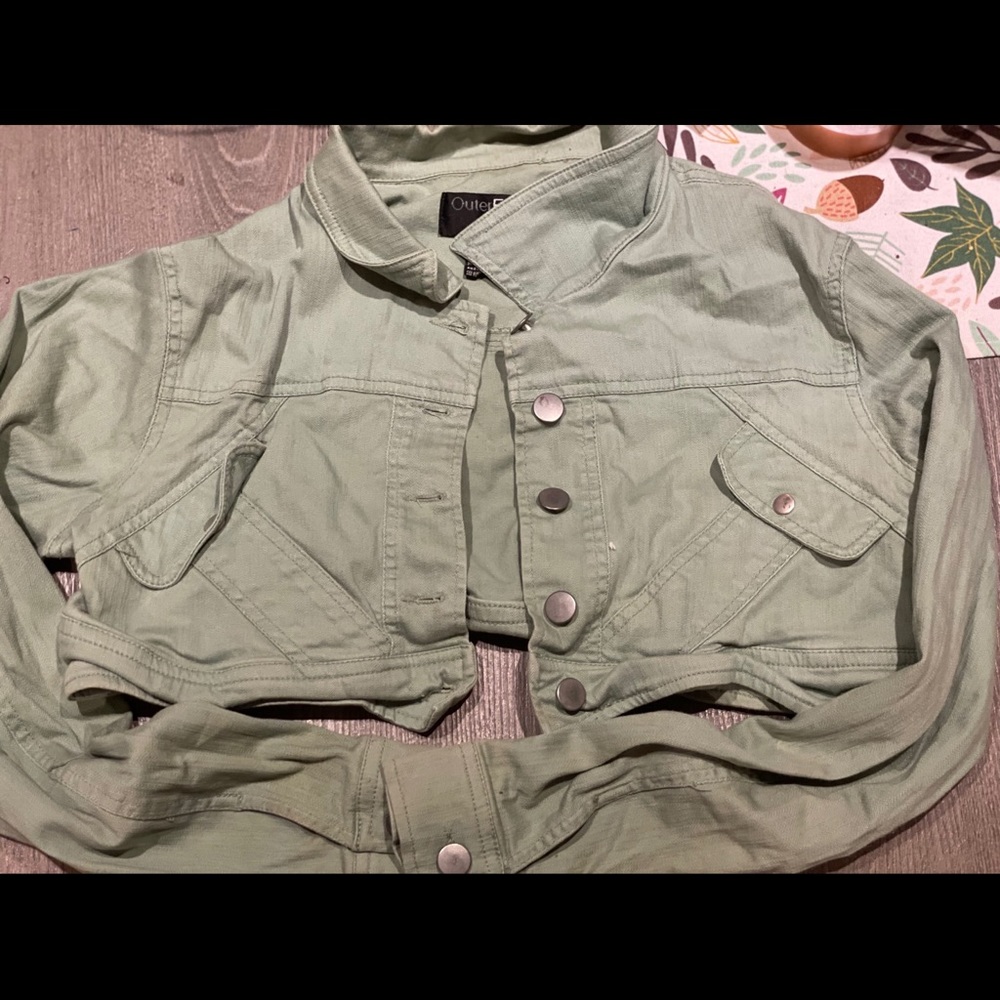 Super cute denim crop jacket